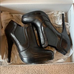 Women’s Black Roessner Aldo High Heels size 37